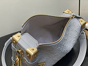 Colestore Louis Vuitton Minigram Bold Side Trunk MM Cloud Gray 23.5 x 16 x 8.5 cm - 6