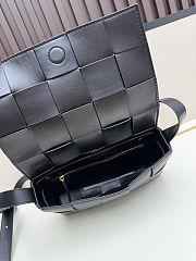 Bottega Veneta Cassette Intreccio Leather Cross-Body Bag Black Size 23x15x5cm - 3