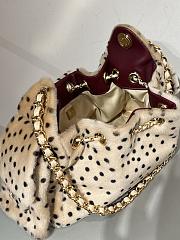 Colestore Chanel 25 Mini Handbag   Lambskin & Gold-Tone Metal  Light Beige & Black  20 x 22 x 12.5cm - 6