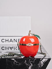 Colestore Chanel Métiers d’art 2026   Apple Minaudiere   Laquered Metal, Enamel & Gold-Tone Metal  Red, Green & Golden 16 x 10 x 10cm - 1
