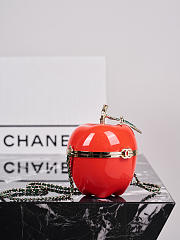 Colestore Chanel Métiers d’art 2026   Apple Minaudiere   Laquered Metal, Enamel & Gold-Tone Metal  Red, Green & Golden 16 x 10 x 10cm - 5
