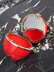 Colestore Chanel Métiers d’art 2026   Apple Minaudiere   Laquered Metal, Enamel & Gold-Tone Metal  Red, Green & Golden 16 x 10 x 10cm - 2