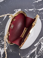 Colestore Chanel Spring Summer 2026   Small Egg Minaudiere   Resin & Gold-Tone Metal  Pearly White  29 x 15 x 9cm - 2