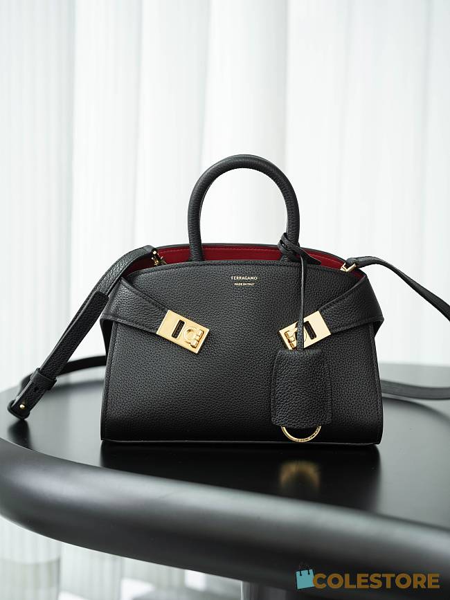 Colestore Ferragamo Hug Leather Tote Bag Black 21cm - 1