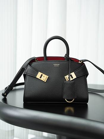 Colestore Ferragamo Hug Leather Tote Bag Black 21cm