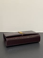 Colestore YSL Saint Laurent Small Kate Shoulder Bag in crocodile-embossed patent leather in Brown 24x14.5x5cm - 3