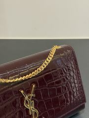 Colestore YSL Saint Laurent Small Kate Shoulder Bag in crocodile-embossed patent leather in Brown 24x14.5x5cm - 2