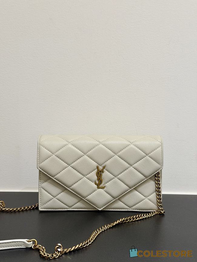 Colestore YSL  Saint Laurent PARIS chain wallet in GRAIN DE POUDRE leather in BLANC VINTAGE 20x13x5cm - 1
