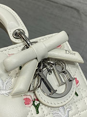 Colestore Dior Dioramour Lady D-Joy Micro Bag White Cannage Lambskin Embroidered with Multicolor Doves & Roses Motif  16 x 9 x 5 cm - 2