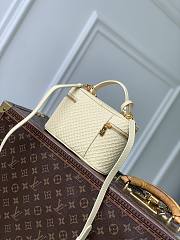 Colestore Louis Vuitton Vanity Chain Pouch Banana 19 x 11.5 x 6.5 cm - 5