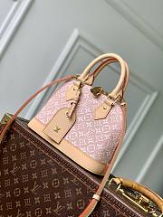 Colestore Louis Vuitton Alma BB Monogram Emblème Rose Ruban Jacquard textile 23.5 x 17.5 x 11.5 cm - 1