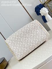 Colestore Louis Vuitton Speedy Soft 30 Monogram Emblème Peuplier 30 x 21 x 17 cm - 3