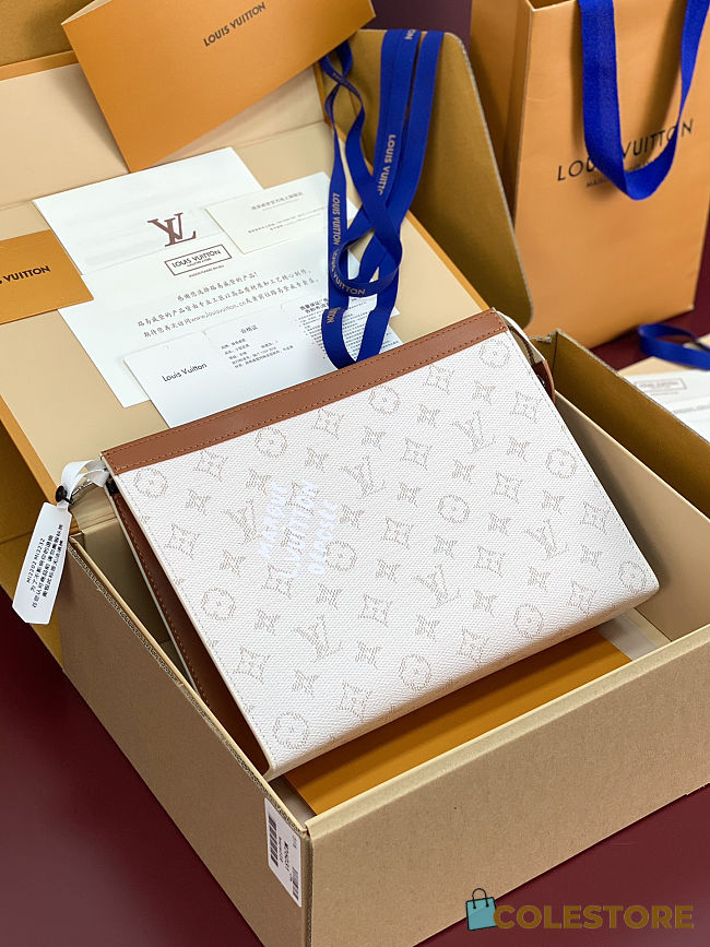 Colestore Louis Vuitton Pochette Voyage Souple Monogram Heritage Canvas  27.0 x 21.0 x 3.0 cm - 1