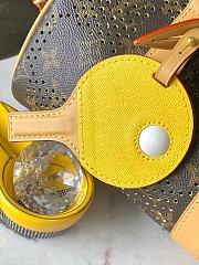 Colestore Louis Vuitton Keepall Bandoulière 25 Monogram/Yellow Monogram Grid coated canvas 25 x 15 x 11 cm  - 2