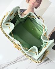Colestore Chanel SPRING SUMMER 2026   CHANEL 25 MINI HANDBAG   Grained Calfskin & Gold-Tone Metal  Light Green 20 x 22 x 12.5cm - 2