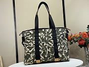 Colestore Louis Vuitton Takashi Murakami x Louis Vuitton Monogramouflage Treillis Tote 50x33x16cm - 4