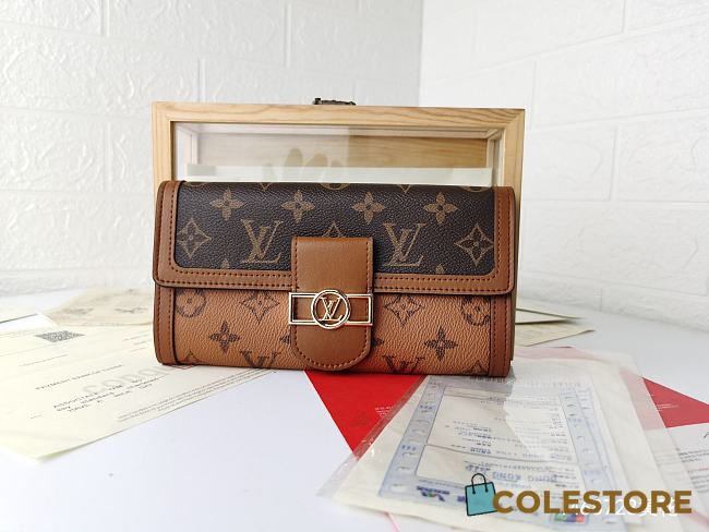 Colestore  Louis Vuitton Sarah Wallet Monogram Reverse Canvas Size 20x11 - 1