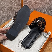 Colestore Hermes Oran sandal Gold / Black - 5