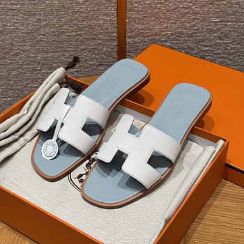 Colestore Hermes Oran sandal White / Glacier Blue