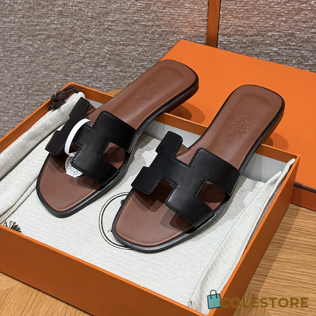 Colestore Hermes Oran sandal Black / Gold - 1
