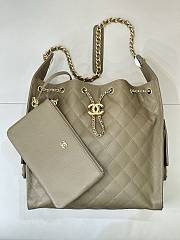 Colestore Chanel Spring Summer 2026   CHANEL 25 Medium Handbag   Grained Calfskin & Gold-Tone Metal  Dark Khaki  40 x 30 x 15cm - 1
