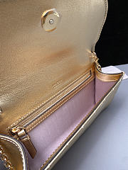 Colestore Jimmy Choo Curve Wallet With Chain Shiny Gold Quilted Metallic Leather Clutch gold / shiny gold 19x10.5x4cm - 3