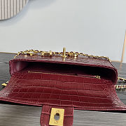 Colestore Chanel Métiers d'Art 2026 Flap bag & Gold-Tone Metal Burgundy Croc Embossed  12x22x4cm - 6