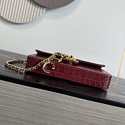 Colestore Chanel Métiers d'Art 2026 Flap bag & Gold-Tone Metal Burgundy Croc Embossed  12x22x4cm - 4