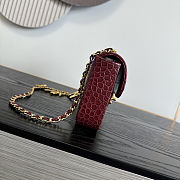 Colestore Chanel Métiers d'Art 2026 Flap bag & Gold-Tone Metal Burgundy Croc Embossed  12x22x4cm - 3