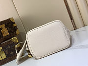 Colestore Louis Vuitton All In BB Creme Embossed grained cowhide leather 18 x 12 x 16cm - 3