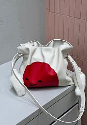 Colestore Loewe 180 anniversary   Medium Lion Intarsio Flamenco clutch in calfskin White/Red 30 x 24.5 x 10.5 cm - 1