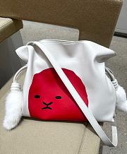 Colestore Loewe 180 anniversary   Medium Lion Intarsio Flamenco clutch in calfskin White/Red 30 x 24.5 x 10.5 cm - 2