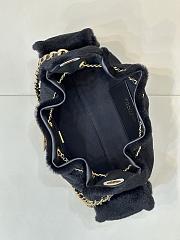 Colestore Métiers d’art 2026   Chanel 25 Mini Handbag   Lambskin & Gold-Tone Metal  Black  20 x 22 x 12.5cm - 2