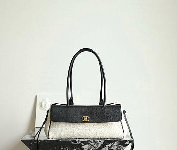 Colestore Chanel SPRING SUMMER 2026   SMALL SHOPPING BAG Grained Calfskin Boucle Urban Essentials Black   15 x 32 x 11.5cm