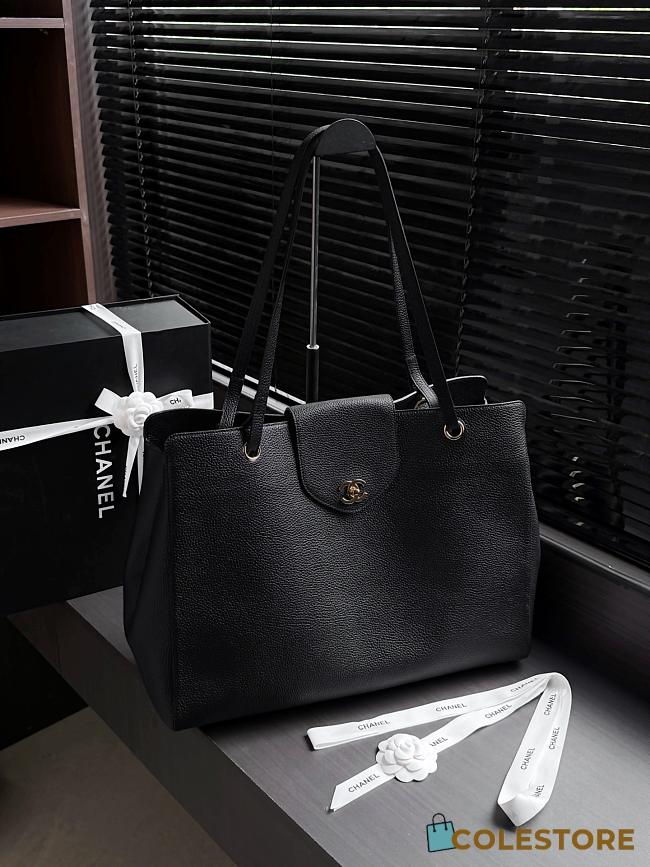 Colestore Chanel LARGE SHOPPING BAG   Grained Calfskin & Gold-Tone Metal  Black 36 x 46 x 20cm - 1