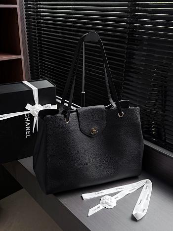 Colestore Chanel LARGE SHOPPING BAG   Grained Calfskin & Gold-Tone Metal  Black 36 x 46 x 20cm