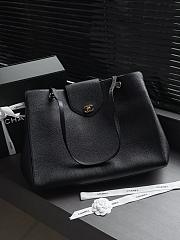 Colestore Chanel LARGE SHOPPING BAG   Grained Calfskin & Gold-Tone Metal  Black 36 x 46 x 20cm - 6