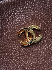 Colestore Chanel  Fall Winter 2026 Pre-Collection   Hobo Handbag   Grained Calfskin & Gold-Tone Metal Brown  21 x 30 x 9cm - 2