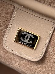 Colestore Chanel Spring Summer 2026   Large Bowling Bag  Lambskin & Gold-Tone Metal  Light Beige  19 x 35.5 x 12.5cm - 5