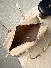 Colestore Chanel Spring Summer 2026   Large Bowling Bag  Lambskin & Gold-Tone Metal  Light Beige  19 x 35.5 x 12.5cm - 4