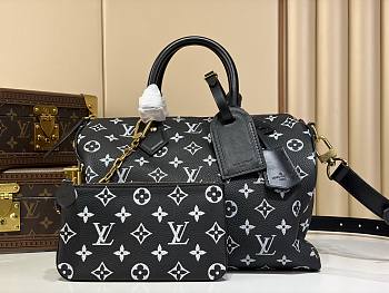 Colestore Louis Vuitton Speedy P9 Bandoulière 30 Monogram Firefly 32 x 22.5 x 18cm