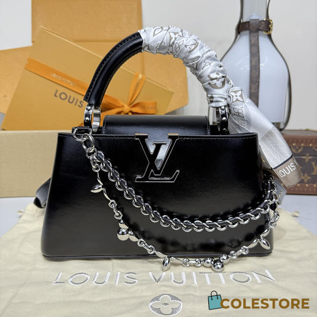Colestore Louis Vuitton Capucines East-West BB Black Cowhide leather 26.5 x 14 x 8 cm - 1