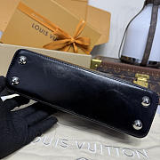 Colestore Louis Vuitton Capucines East-West BB Black Cowhide leather 26.5 x 14 x 8 cm - 6