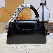 Colestore Louis Vuitton Capucines East-West BB Black Cowhide leather 26.5 x 14 x 8 cm - 4