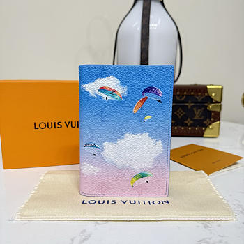 Colestore Louis Vuitton Passport Cover Paragliding Blue 10 x 14 x 2.5 cm