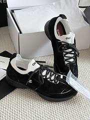 Colestore Chanel Métiers d’art 2026   Sneakers   Velvet Calfskin & Mixed Fibers  Black & White  - 6