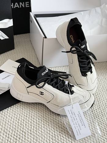 Colestore Chanel Métiers d’art 2026   Sneakers   Velvet Calfskin & Mixed Fibers  Ivory & Black