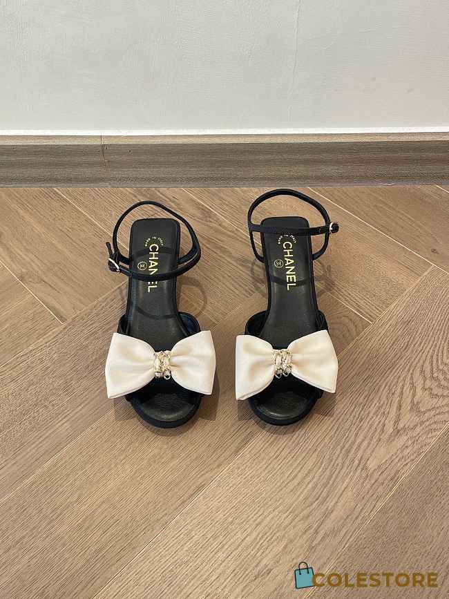 Colestore Chanel Sandals in Grosgrain Black and Ivory - 1
