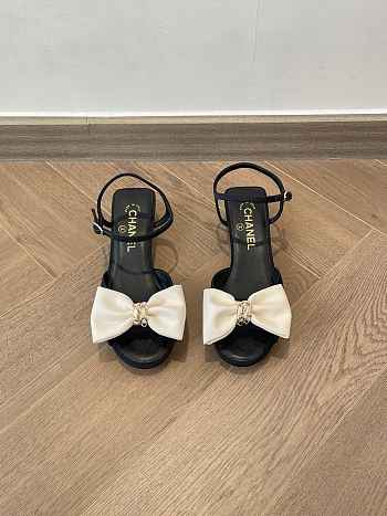 Colestore Chanel Sandals in Grosgrain Black and Ivory