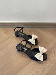 Colestore Chanel Sandals in Grosgrain Black and Ivory - 2